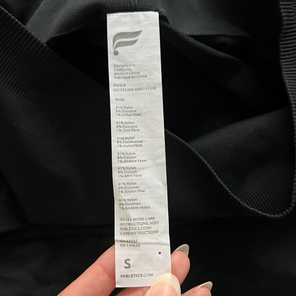 Fabletics High-Waisted Perforated 7/8 Leggings in Black (size S) - Picture 6 of 7